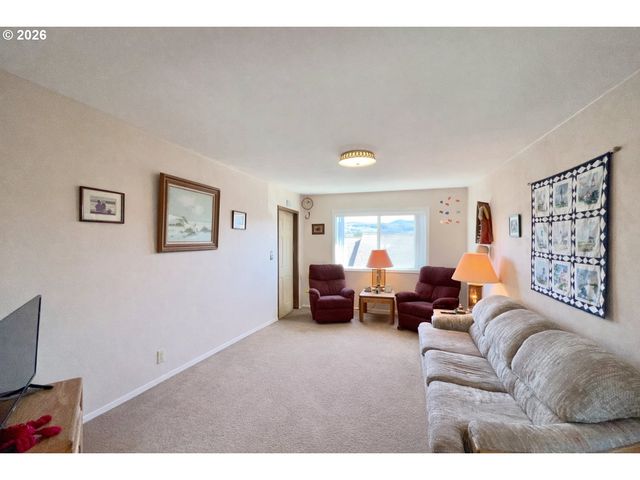 40 Avenue U 63, Seaside, OR 97138
