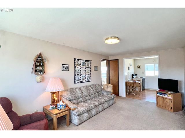 40 Avenue U 63, Seaside, OR 97138