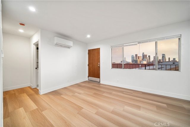 936 Centennial 6, Los Angeles, CA 90012