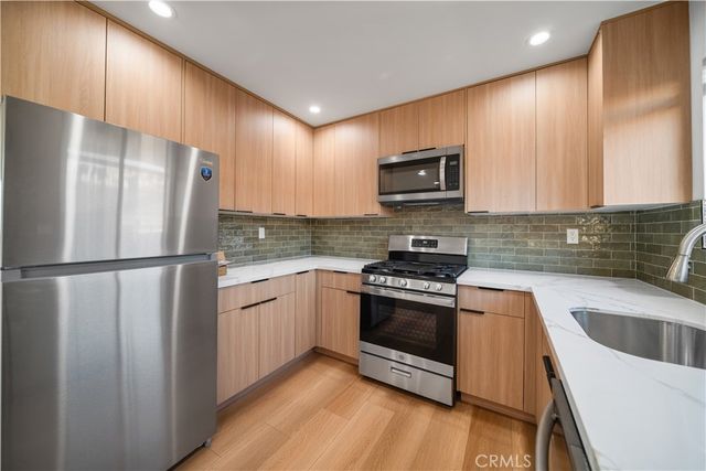 936 Centennial 6, Los Angeles, CA 90012