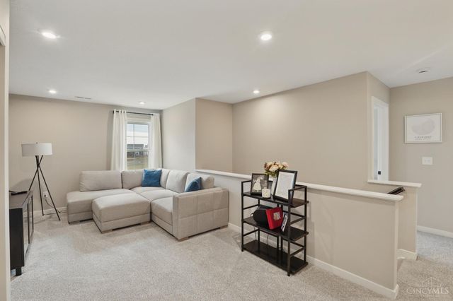 2063 Harvest Meadows Avenue, Batavia, OH 45103