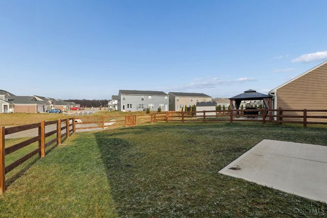 2063 Harvest Meadows Avenue, Batavia, OH 45103