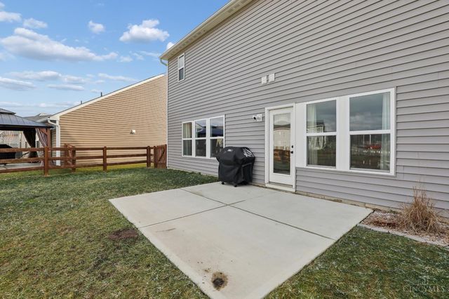 2063 Harvest Meadows Avenue, Batavia, OH 45103