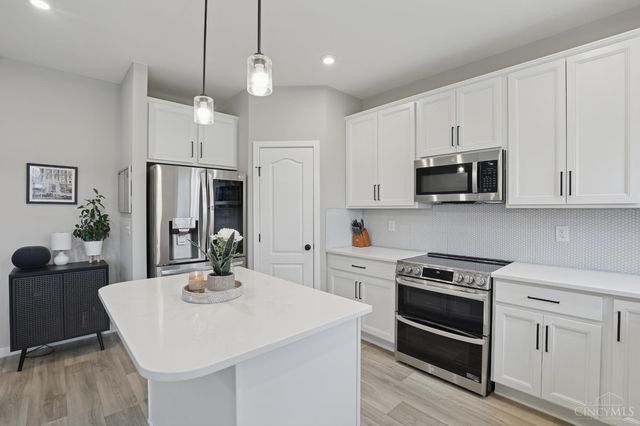 2063 Harvest Meadows Avenue, Batavia, OH 45103