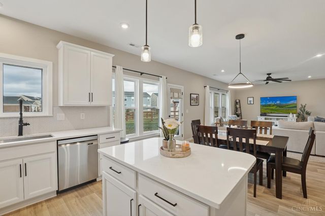 2063 Harvest Meadows Avenue, Batavia, OH 45103