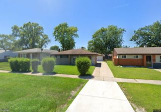 17246 Burnham Avenue, Lansing, IL 60438