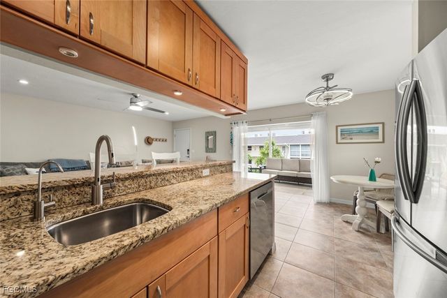 601 Periwinkle WAY D5, Sanibel, FL 33957