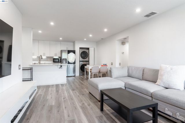 277 Hackamore Cmn, Fremont, CA 94539