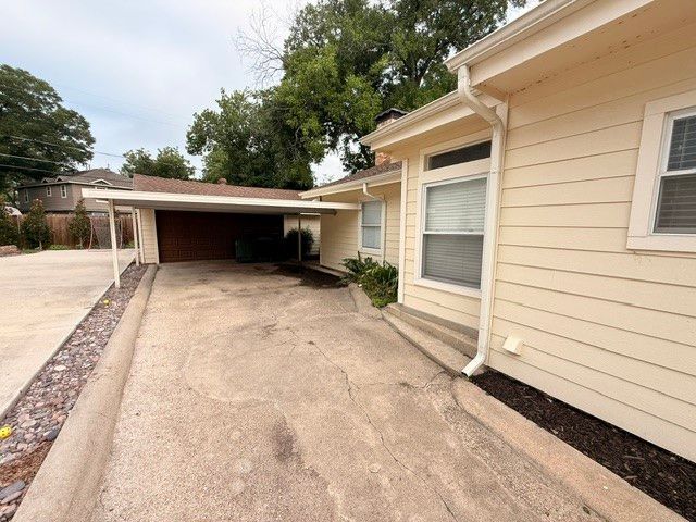 837 Northwood Road, Fort Worth, TX 76107