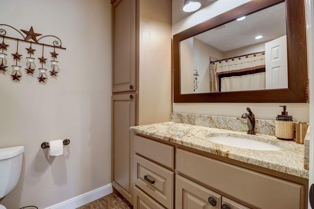 3227 Poe Drive, Montgomery, TX 77356