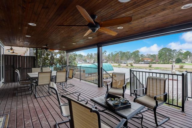 3227 Poe Drive, Montgomery, TX 77356