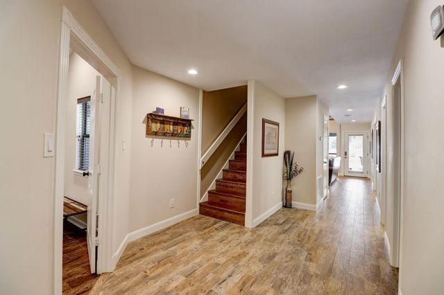 3227 Poe Drive, Montgomery, TX 77356