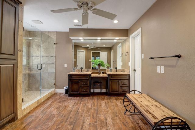 3227 Poe Drive, Montgomery, TX 77356