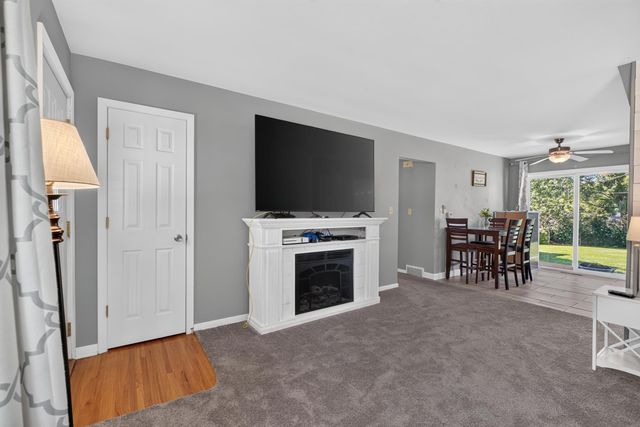 1306 W 6th Street, Cedar Falls, IA 50613