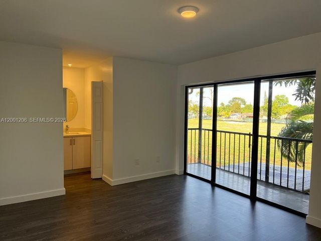 1125 NE 210th Ter, Miami, FL 33179