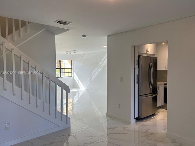 1125 NE 210th Ter, Miami, FL 33179