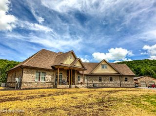 1112 Tarklin Valley Rd, Knoxville, TN 37920