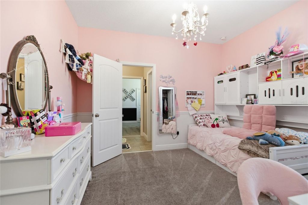 Image 18 of property listing at 565 MORGAN WOOD DRIVE, Deland, FL 32724