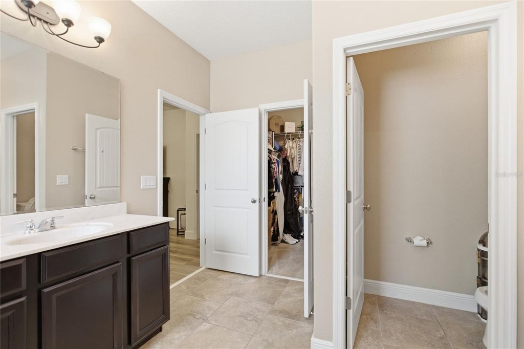 Image 32 of property listing at 565 MORGAN WOOD DRIVE, Deland, FL 32724