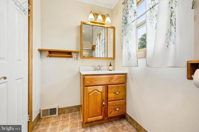 150 MONTGOMERY AVE, Phoenixville, PA 19460