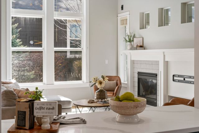 61425 Davis Lake Loop, Bend, OR 97702