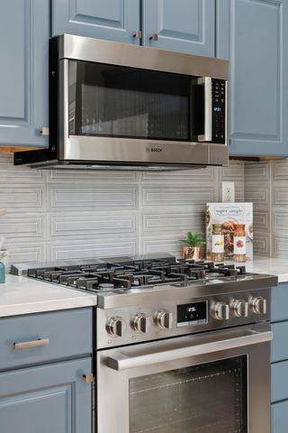 61425 Davis Lake Loop, Bend, OR 97702