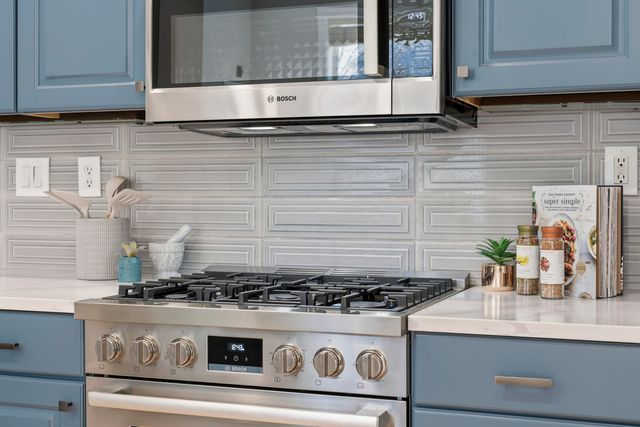 61425 Davis Lake Loop, Bend, OR 97702