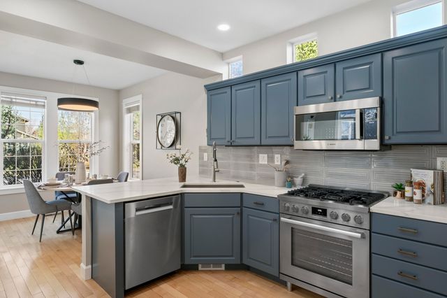 61425 Davis Lake Loop, Bend, OR 97702