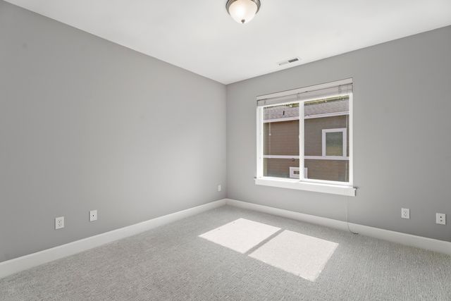 61425 Davis Lake Loop, Bend, OR 97702