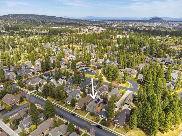 61425 Davis Lake Loop, Bend, OR 97702