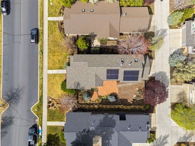 61425 Davis Lake Loop, Bend, OR 97702