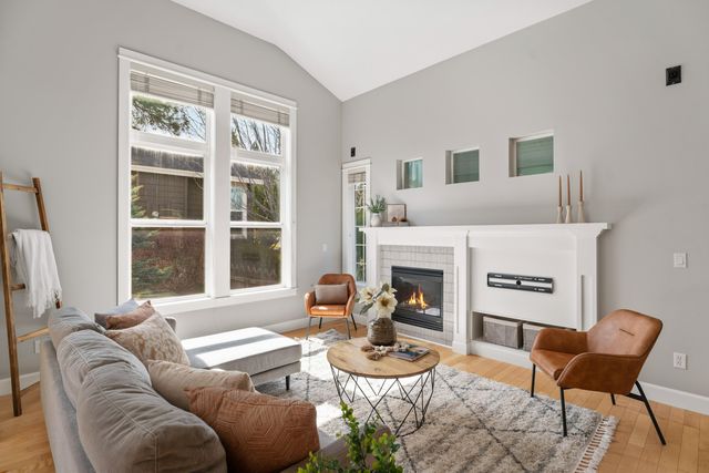 61425 Davis Lake Loop, Bend, OR 97702