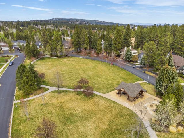 61425 Davis Lake Loop, Bend, OR 97702