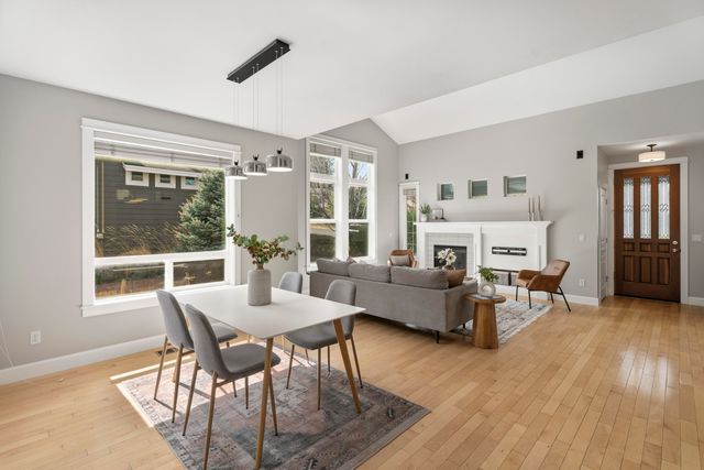 61425 Davis Lake Loop, Bend, OR 97702