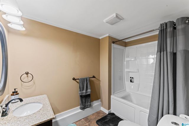 268 S LAKESHORE DRIVE, Talladega, AL 35160