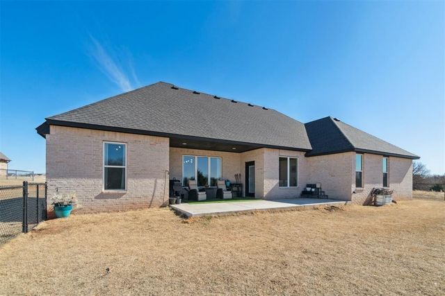 2248 CR 1334, Blanchard, OK 73010