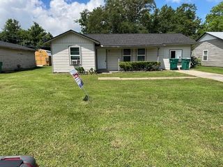 2227 Westway Street, Orange, TX 77630