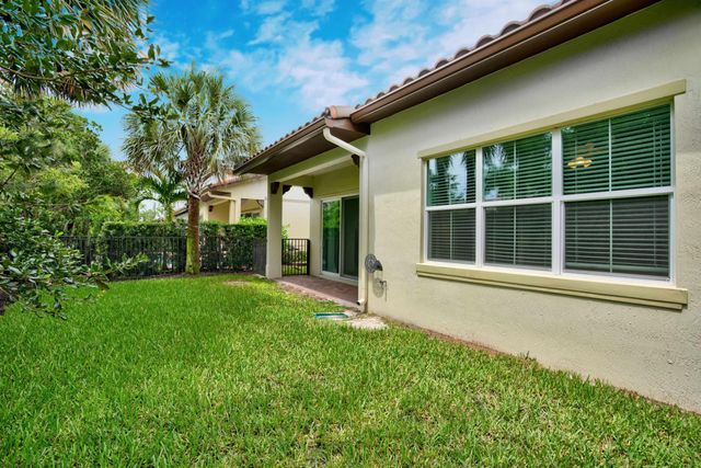 209 Diamante Way, Jupiter, FL 33477