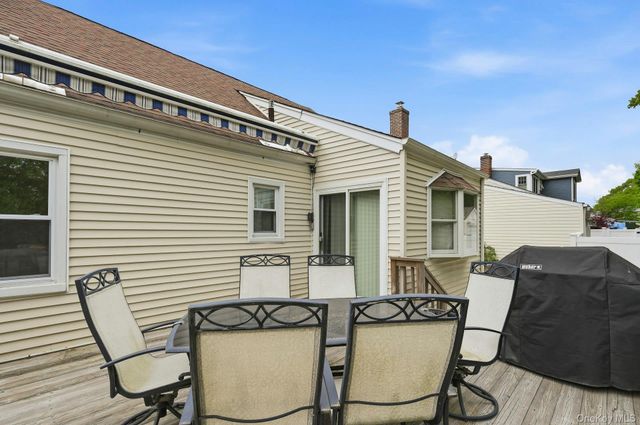257 Jefferson Street, Franklin Square, NY 11010