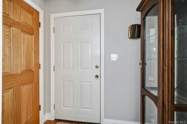 257 Jefferson Street, Franklin Square, NY 11010