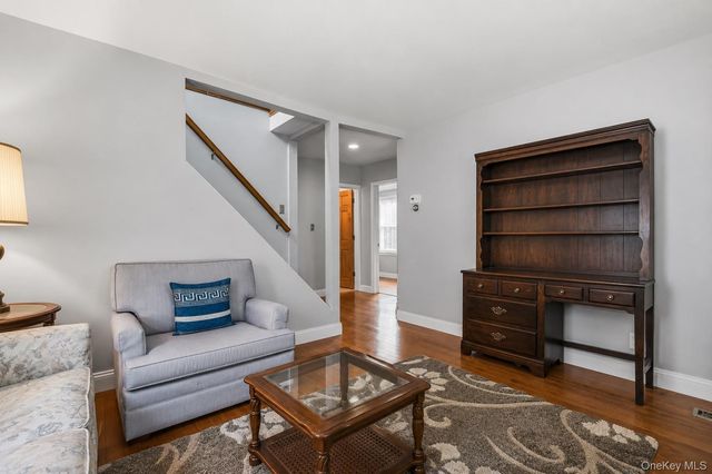 257 Jefferson Street, Franklin Square, NY 11010