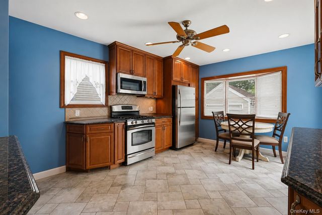 257 Jefferson Street, Franklin Square, NY 11010
