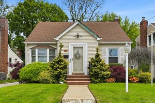 257 Jefferson Street, Franklin Square, NY 11010