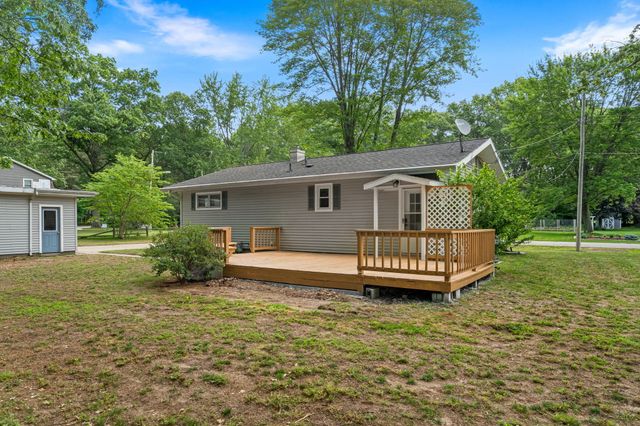 15703 Vineyard Drive, Spring Lake, MI 49456