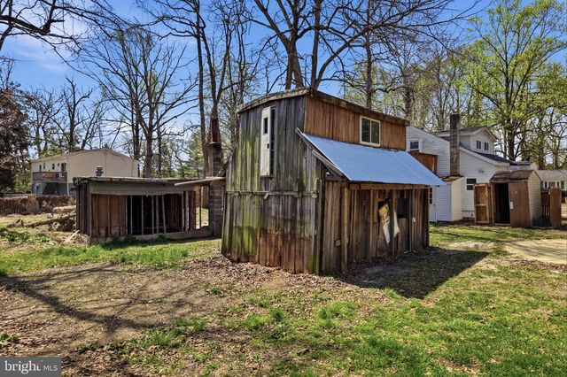 16 PEAR AVE, Browns Mills, NJ 08015