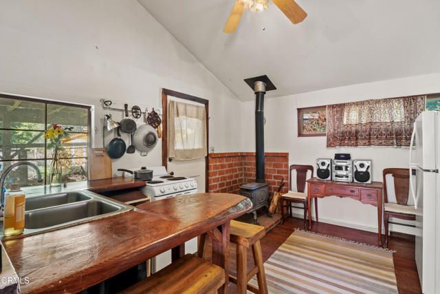 10250 Nichols Lane, Mendocino, CA 95460