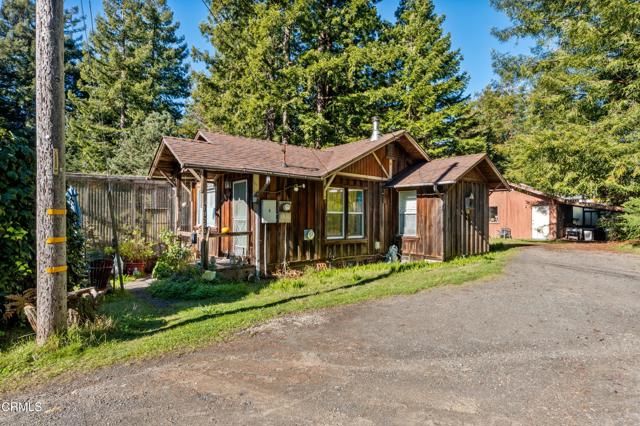 10250 Nichols Lane, Mendocino, CA 95460