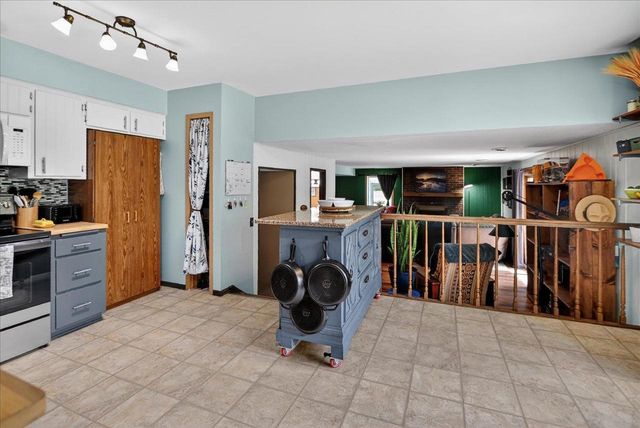 3795 Sunhill Drive, Madison, WI 53718