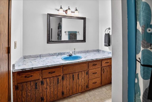3795 Sunhill Drive, Madison, WI 53718
