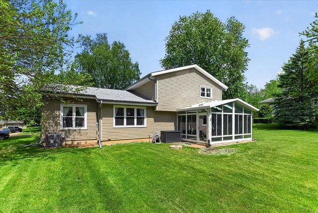 3795 Sunhill Drive, Madison, WI 53718